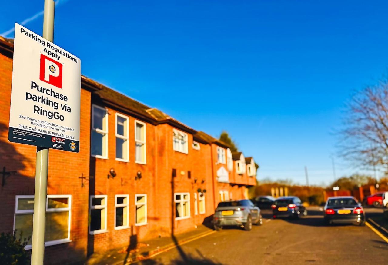 Consort Hotel Rotherham Exterior foto