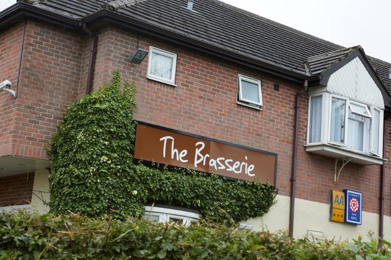 Consort Hotel Rotherham Exterior foto
