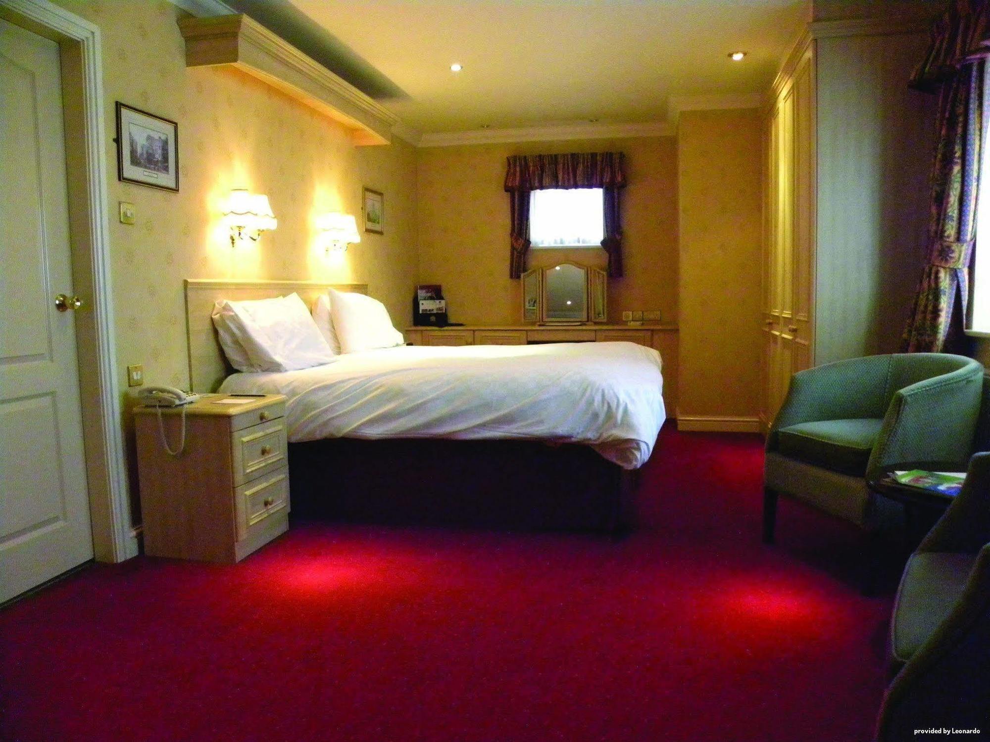 Consort Hotel Rotherham Habitación foto